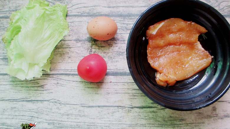 减肥餐——黑椒鸡胸肉色拉,准备食材