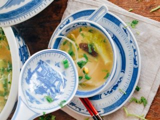 豆腐鱼汤,周末耐心的做一道鱼汤跟家人分享。