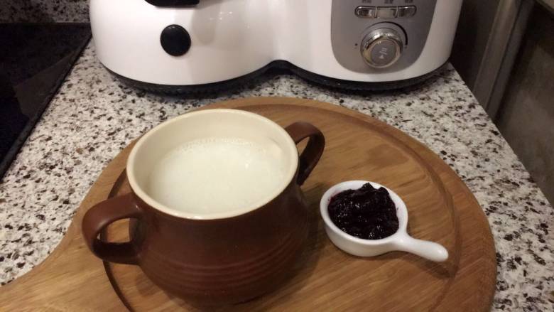 蓝莓山药粥—GOURMETmaxx西式厨师机,4. 出锅前加入适量蜂蜜或冰糖。