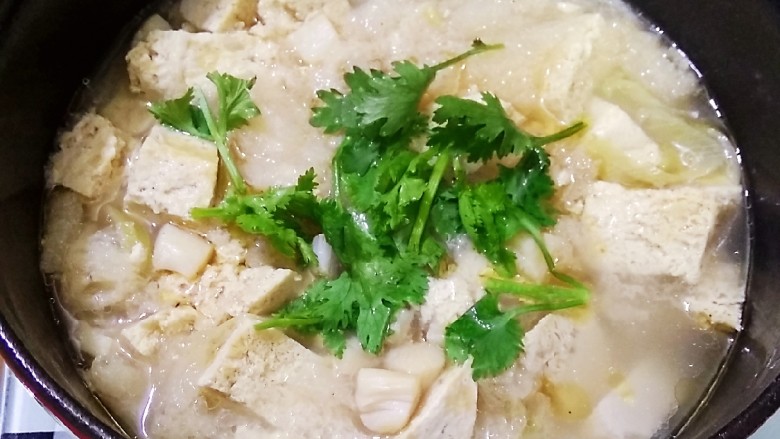 竹荪干贝豆腐汤,成品图