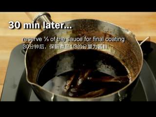 日式照烧鸡肉串,后转小火继续加热30分钟左右，直至照烧汁变浓稠，是原份量的三分之一即可