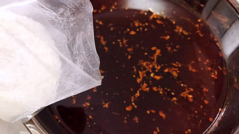 简易版钵钵鸡——冷锅串串,加入料粉包