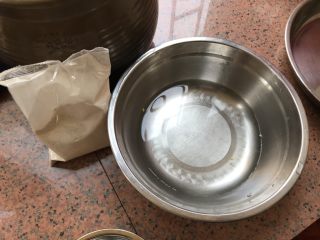 桂花椰汁千层糕,用1碗水开马蹄粉，开好后分开2半
