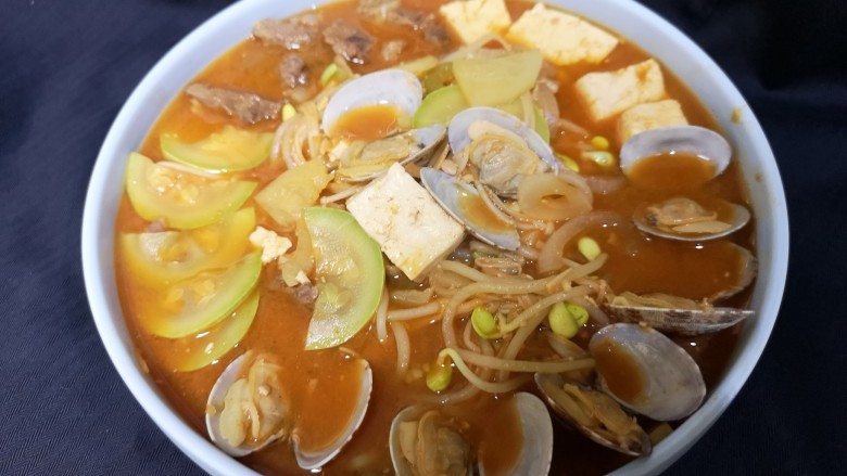 韩式大酱汤,摆盘完毕，可以享用啦！
