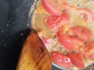 国民下饭菜――西红柿炒蛋的完美做法,西红柿煮久会，硬了影响口感。