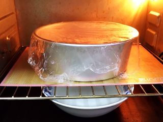黑麦培根奶酪面包,烤箱发酵档，底部放热水，发酵60分钟，中间更换一次热水。
