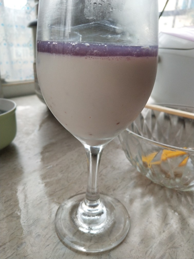 蓝莓酸奶,软糖隔水融化。
