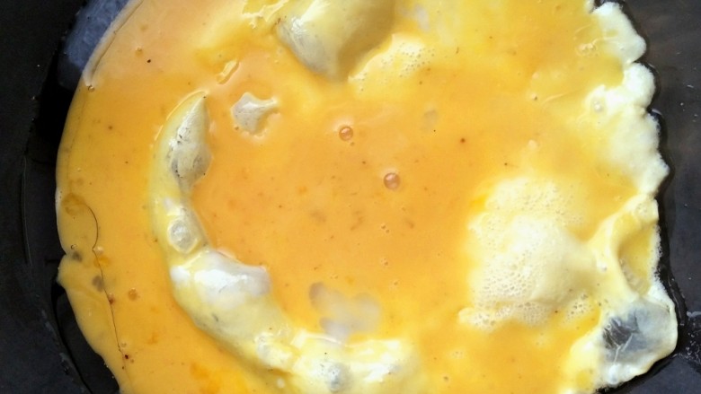 洋葱炒鸡蛋,蛋皮。