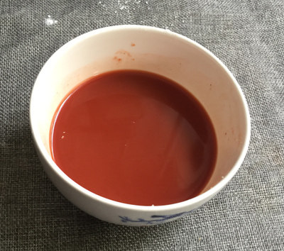 腐乳猪排,红腐乳汁、<a style='color:red;display:inline-block;' href='/shicai/ 3729'>白糖</a>、水、淀粉兑成调味汁