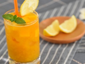 芒果绿茶—这样能喝出雪泥的口感，夏天的味道啊