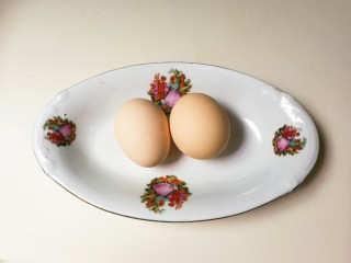 桂香枸杞酒酿蛋花,准备两只鸡蛋