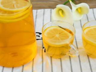 柠檬红茶—干了这一杯，让你清凉一夏,柠檬红茶，一场夏日的相遇。