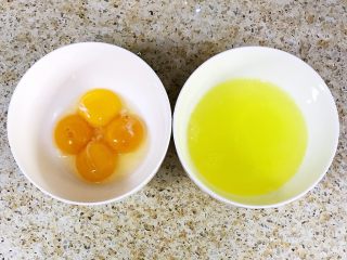 鸡蛋新吃法-双色蛋卷,蛋清和蛋黄分离