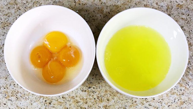 鸡蛋新吃法-双色蛋卷,蛋清和蛋黄分离