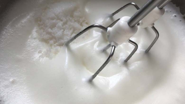 清甜爽口的哈密瓜炼乳小蛋糕 高比克 GXT60制作,第三次加糖

