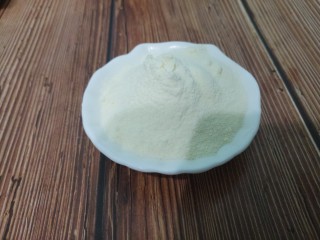 蛋黄溶豆,15克的奶粉。