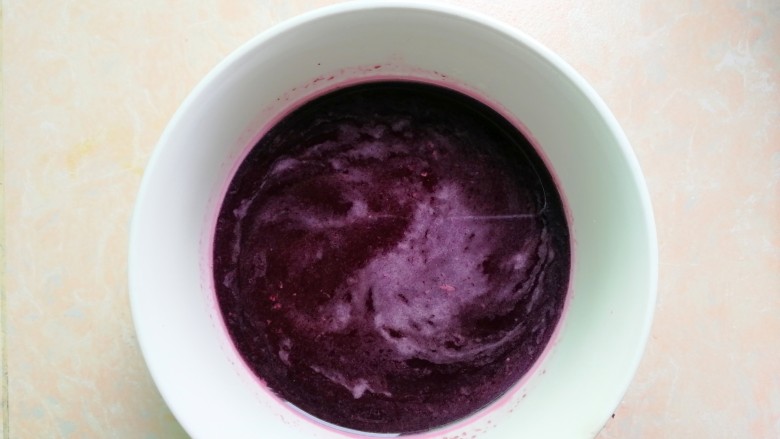 彩色糯米饭,一碗颜色漂亮的紫薯汁就做好啦