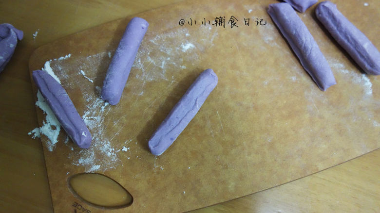 双色磨牙棒,紫薯也是一样的操作