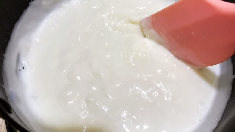 椰蓉牛奶小方,搅拌至起小泡