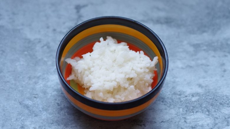 南瓜浓汤,打到泥状的时候，就放入米饭，继续打碎，这样可以增加汤的浓稠度。