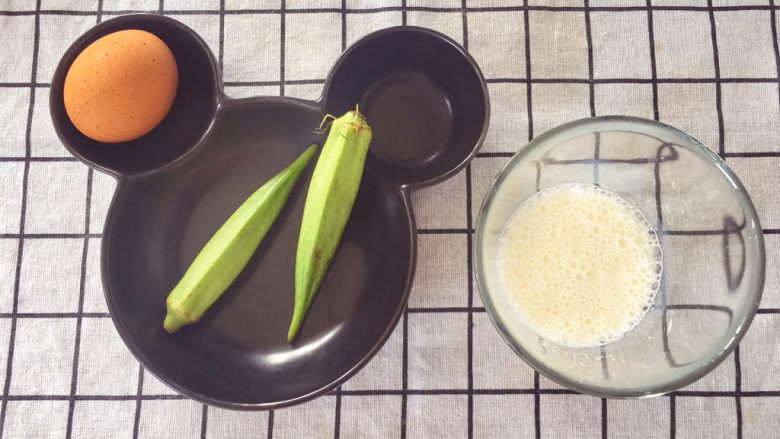 宝宝辅食12M➕ 秋葵牛奶蒸蛋羹,准备好所有材料