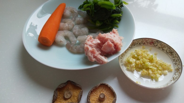 白梅花鲜虾蒸饺,食材:准备好备用。