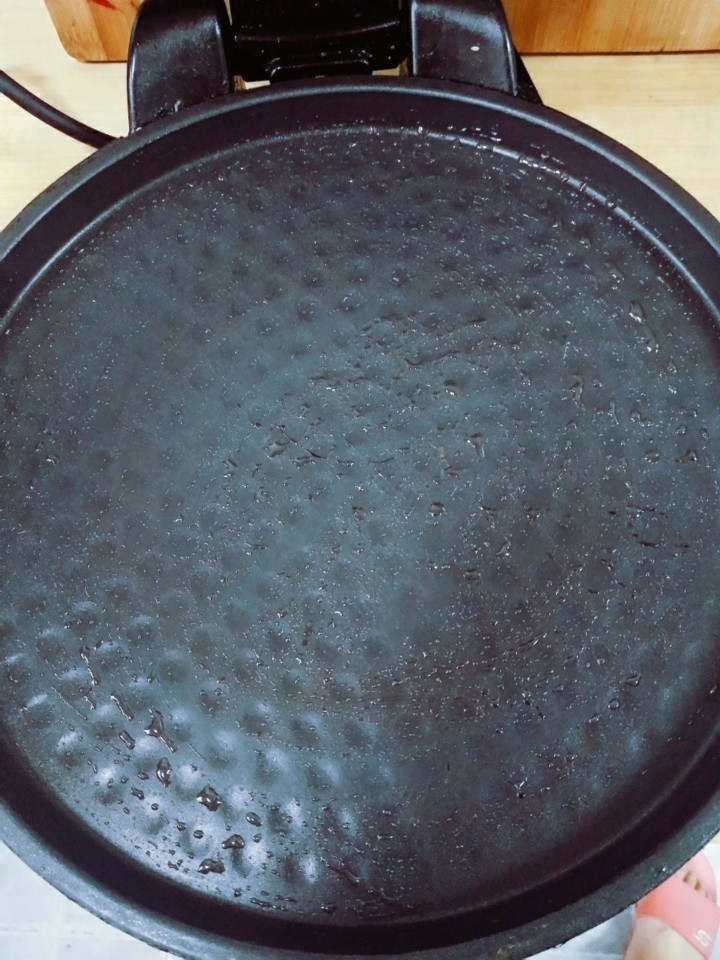 菠菜煎饼,平底锅没刷一层油