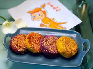 紫薯南瓜🎃芝士饼,装盘即可食用了