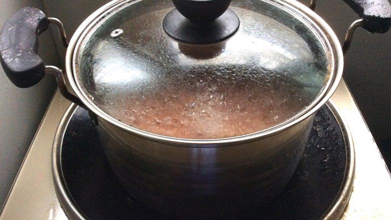 胡辣汤,放入锅中煮熟后捞出沥干水分放凉