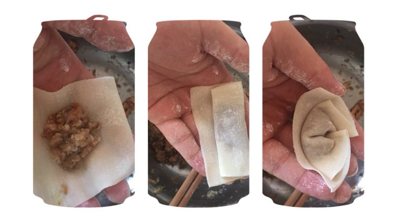 猪肉香菇馄炖,还有一种是梯形的面皮包法，将馅放在面皮窄的一端1/3处，卷一下，在捏紧两端，这种馅包裹的更严实，不容易露馅