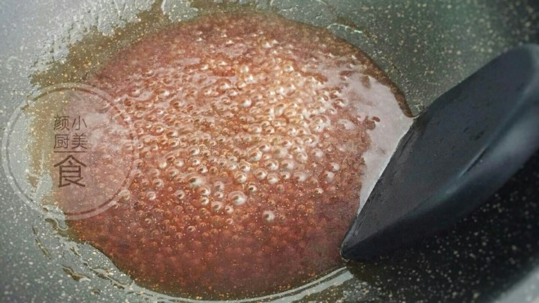 干贝蒸冬瓜,调好的淀粉水倒锅里一边搅一边煮开，浓稠度适中就可以。