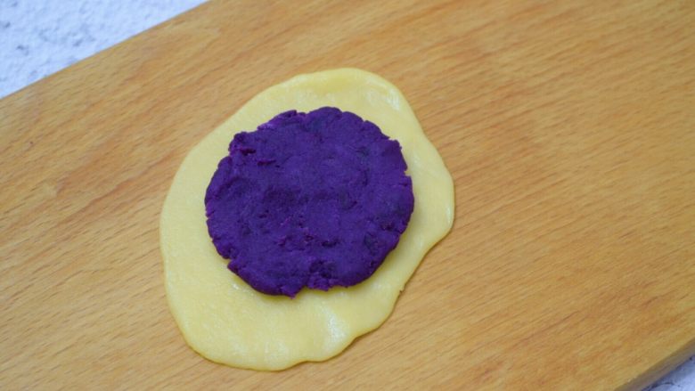 紫薯仙豆糕,放入紫薯