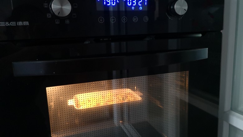 火腿煎蛋焗意大利面🍝,烤箱190℃
烤15～20分钟左右