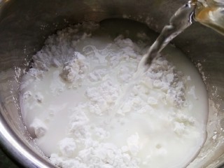 豌豆凉粉,加入清水（1）600克