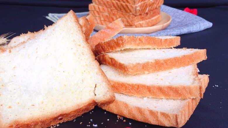 原味吐司,早餐吃这种面包可以说百吃不厌。