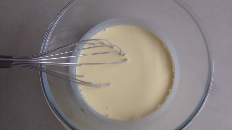 奶油布丁,搅拌均匀。