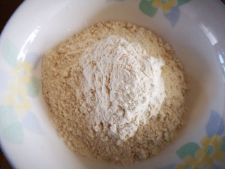 可可椰香毛毛虫(蒸锅版),准备面粉