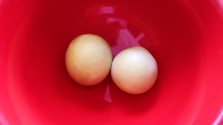 杏仁蔓越莓玛格丽特饼干,提前准备好2个熟的蛋黄