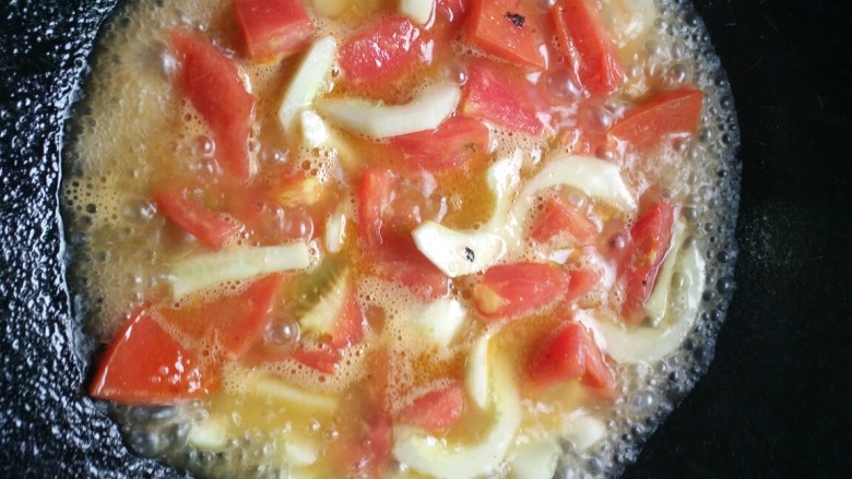 西红柿炒蛋意面,加水加素鸡精