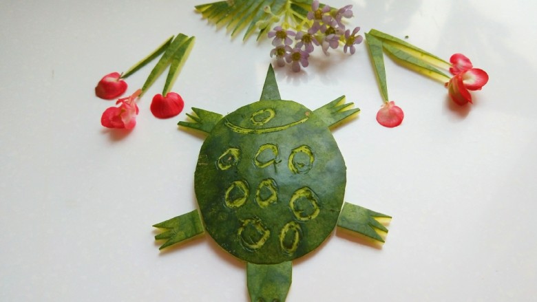 西瓜皮拼图小龟,成品图很像吧。