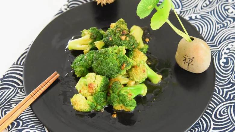 蚝油蒜香西兰花这样做最美味, 营养高味道棒,一起来享用这道绿色健康家常菜吧！