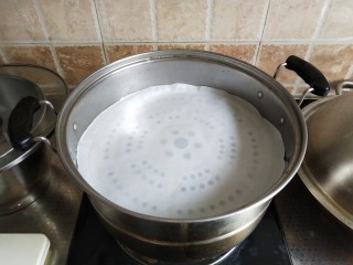 全麦紫薯双色馒头,提前备好蒸锅，入3分之一水即可