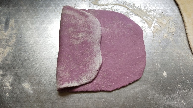 全麦紫薯双色馒头,紫薯部分同样做法