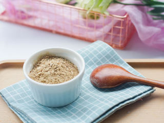 天然调味料—香菇粉,同样方法可以做银鱼粉