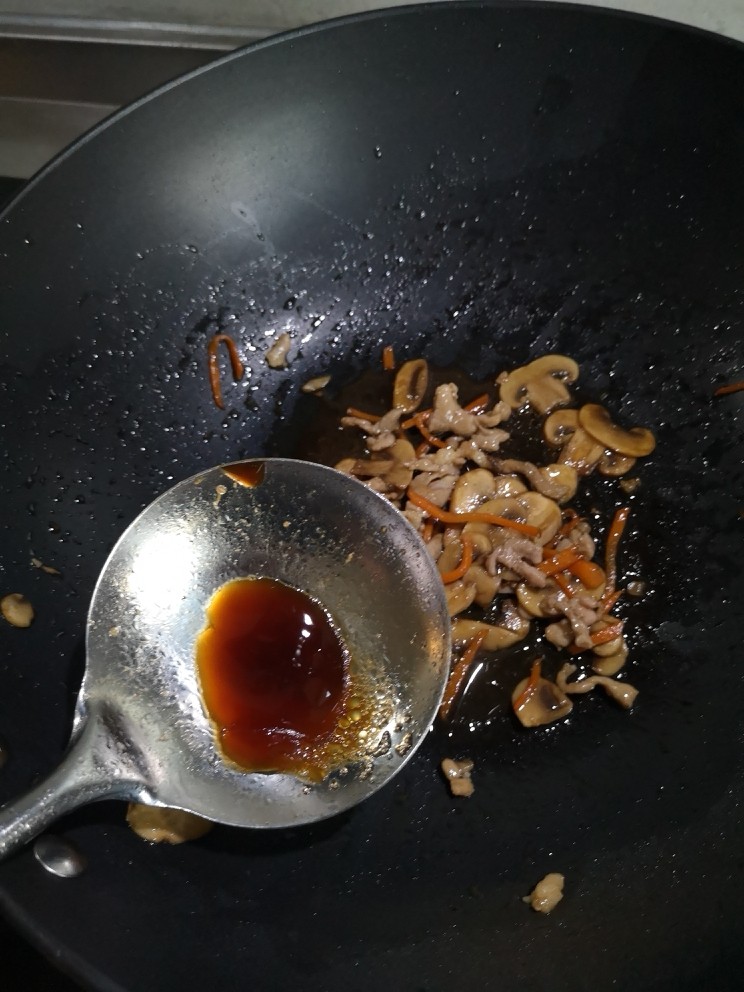 🇮🇹蘑菇肉丝意大利螺旋面🇮🇹,耗油