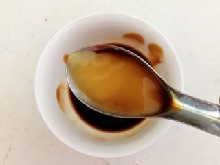 香辣土豆串,加入1勺蜂蜜