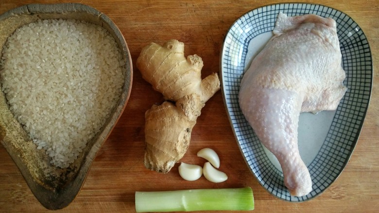 照烧鸡腿饭,准备食材。