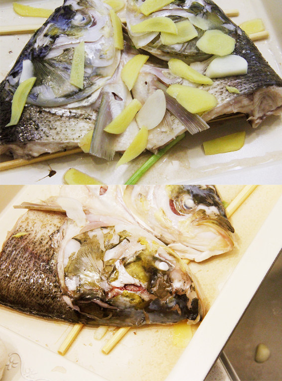 湘菜剁椒鱼头 新手家常菜,鱼头蒸三分钟后拿出来，去掉表面的姜片，将血水倒出。