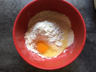 脆炸平菇,加入鸡蛋