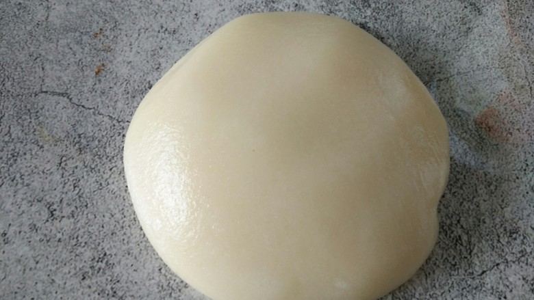 快手小食 蛋挞皮版紫薯麻薯酥,最后能揉成光滑的面团才可以用：如图
